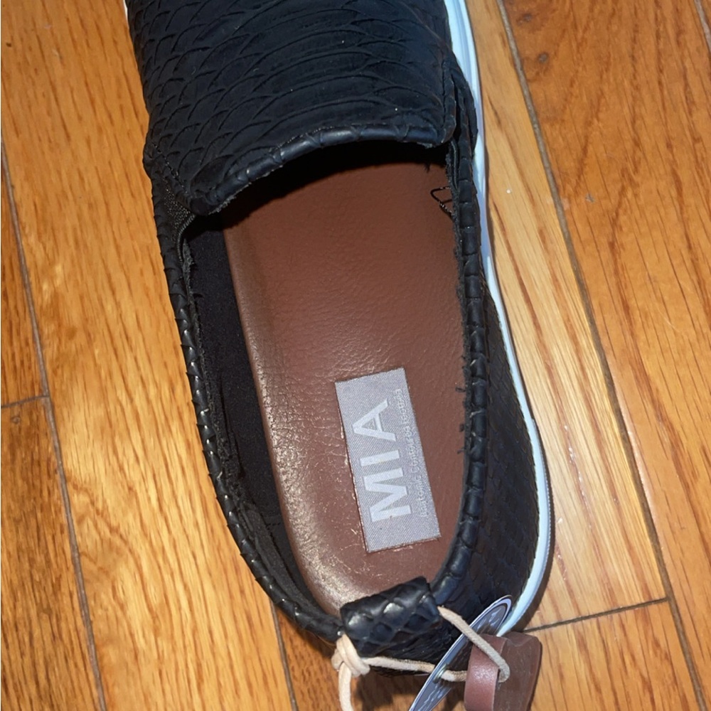 MIA sneaker - Picture 6 of 6